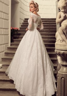 Свадебное платье M48256. С пышной юбкой, длинное со шлейфом.