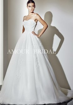 Свадебное платье M48273. С пышной юбкой, длинное со шлейфом.