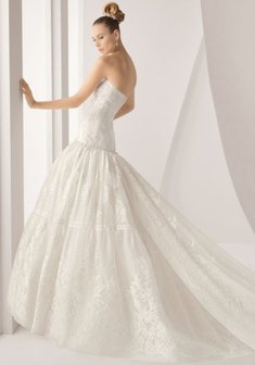 Свадебное платье D48552. С пышной юбкой, длинное со шлейфом.